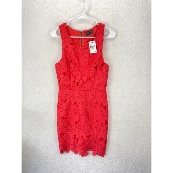 ASTR Floral Lace Dress Women’s Size M Red Textured Sleeveless Cocktail NWT - Picture 3 of 10